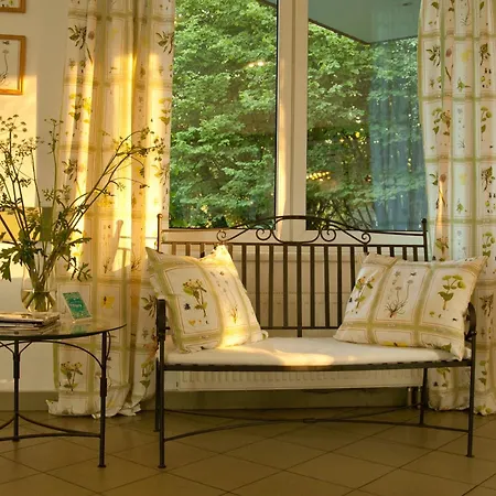 Hotel Flora